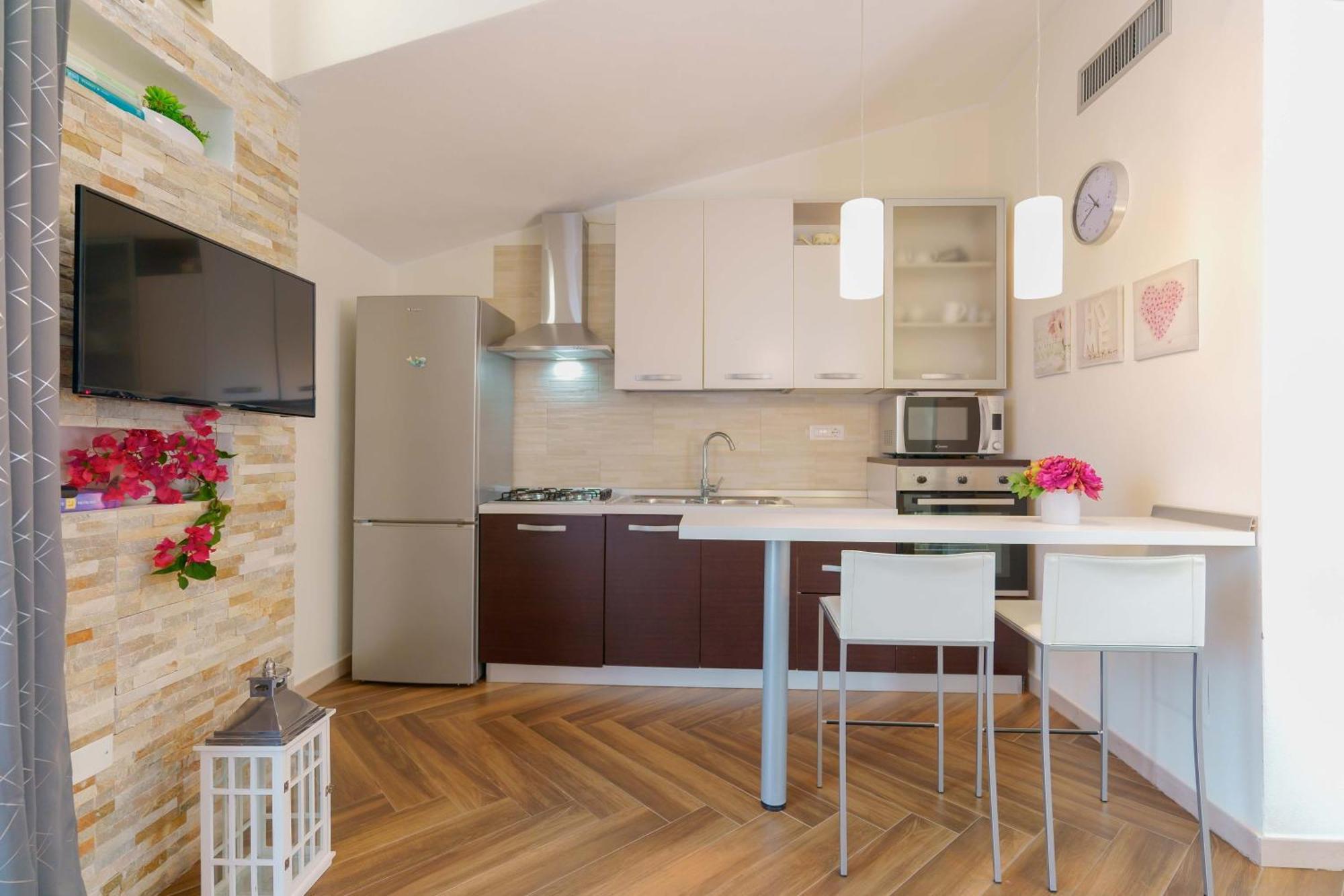 Exclusive Use Swimming Pool Available From June To September Cagliari Exterior photo