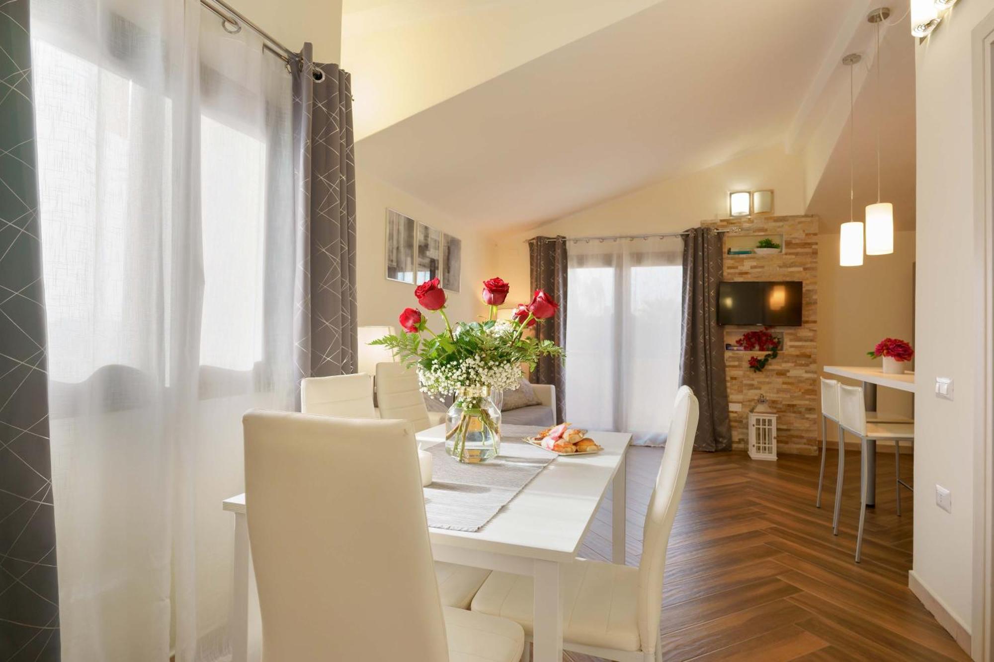 Exclusive Use Swimming Pool Available From June To September Cagliari Exterior photo