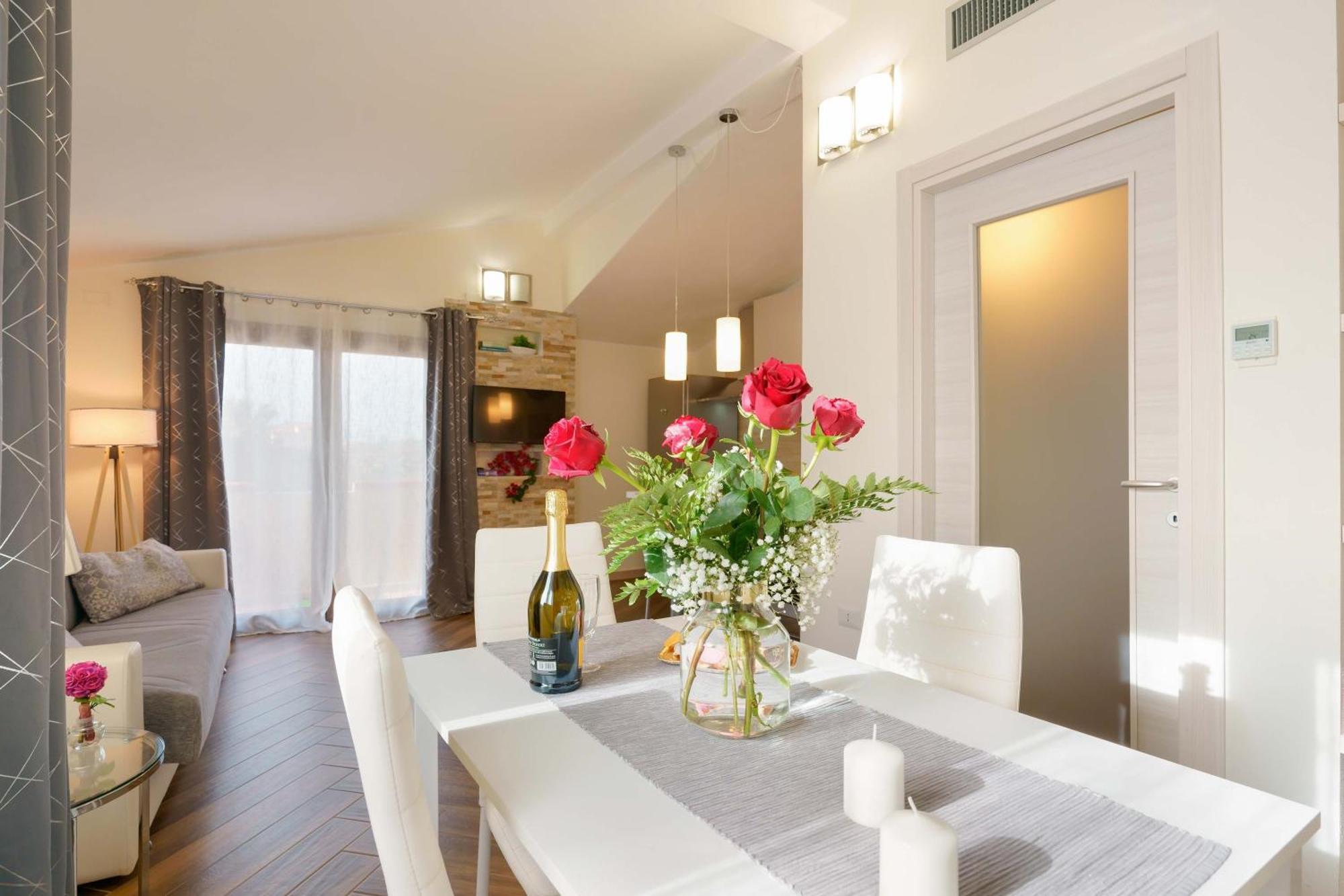 Exclusive Use Swimming Pool Available From June To September Cagliari Exterior photo
