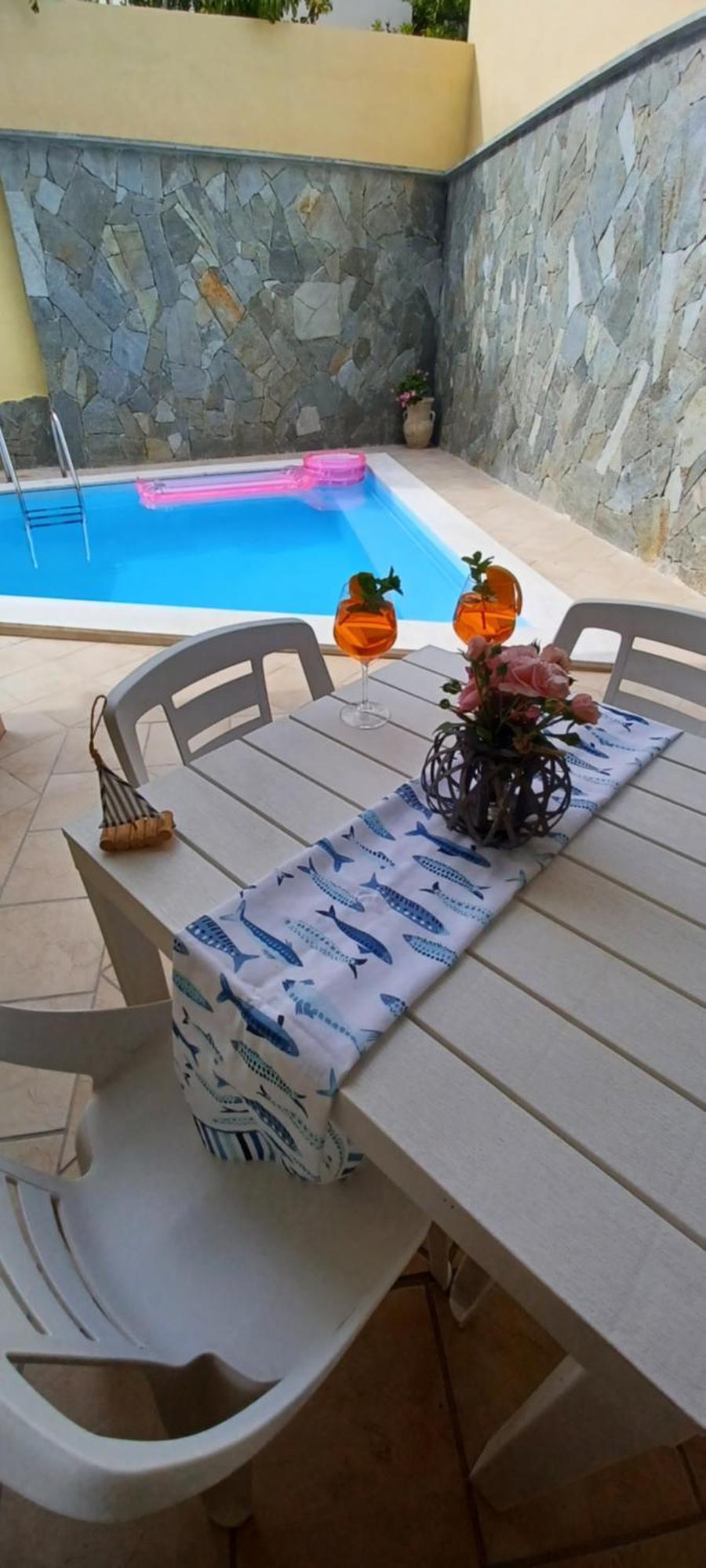 Exclusive Use Swimming Pool Available From June To September Cagliari Room photo